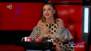 ACUN CANLI YAYINDA HADISEYI YATIRIP SIKIYOR OYNAT BAKALIM
