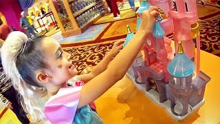 Tour pela Disney Store de Disney Springs - como Elsa do Frozen Fever! (Tour in Orlando VLOG #9)
