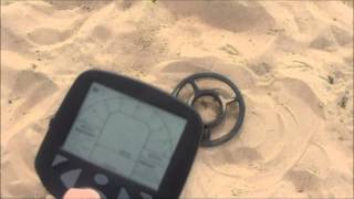 Live metal detecting finds and tips. Coins, Bottles, Gold Coast Australia, Bounty Hunter