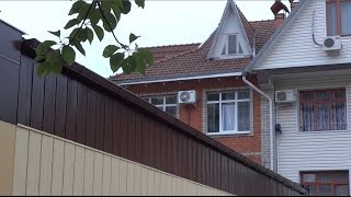 Лазаревское, гостевой дом "Белая Сирень" на улице Победы. К морю через "Морскую звезду". RUSSIA