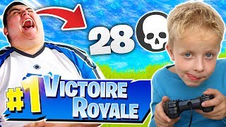 UN ABONNÉ DE 10 ANS ME CARRY EN PARTIE PERSONNALISÉE SUR FORTNITE BATTLE ROYALE !
