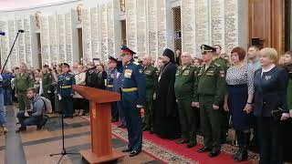 Командир Семёновского полка  Сергей Потапов выступает после принятия присяги солдатами
