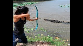 БЕЗУМНАЯ ДЕВОЧКА ПОЙМАЛА ОГРОМНОГО КРОКОДИЛА... (КАК ПОЙМАТЬ КРОКОДИЛА?)