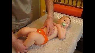 Детский массаж. Массаж живота (Артем 11 месяцев)