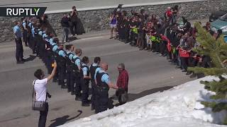 Antifascists clash with gendarmerie after they reportedly led migrants through Franco-Italian border