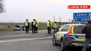 To dræbt og en hårdt kvæstet i ulykke med lastbiler på landevej