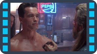 Т-800 против байкеров в баре — «Терминатор 2: Судный день» (1991) сцена 1/10 QFHD