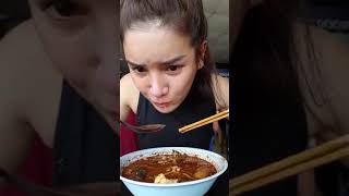 ได้กินเตี๋ยวไก่ละโว๊ยยยยย - กินไปกับจ๋า