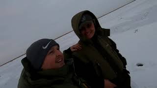 ЗИМНЯЯ РЫБАЛКА 112 КАНАЛ,МОРОЗНЫЙ ВЕТЕР,ГЛУХОЗИМЬЕ ПОДБИРАЕТСЯ!!!
