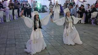 Хакаский танец на свадьбе