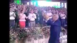 Навруз 2014 в Узбекистане. Танец президента. У всех хорошее настроение