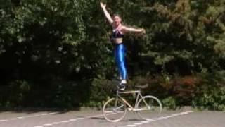 Fixed Gear Bike Tricks by Ines Brunn on an Artistic Bicycle