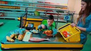 Кидсвилль KidsWill город профессий.  Киев №1. Работаем в супермаркете и управляем краном.