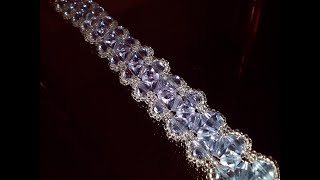 Браслет из биконусов и бисера. Мастер-класс. DIY. Beaded bracelet