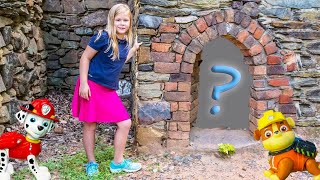 PAW PATROL  Assistant Scavenger Hunt for Marshall and Chase Toys