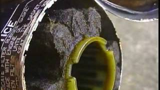 inside of toyota oil filter and Vic oil filter 90915-YZZC5 and C-110 オイルフィルター  