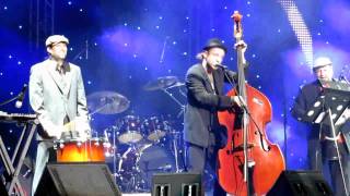 "Why Don't We Do It In The Road" Billy's Band  песни  Beatles