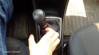 Как правильно включить заднюю передачу на Hyundai Solaris?