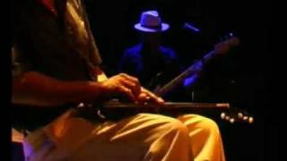 Kenny Neal & Argentina Blues Band. "Blues leave me alone"