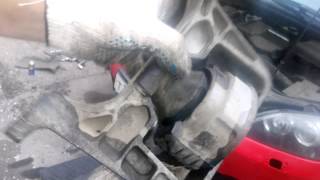 Правая опора двигателя Mazda 3 bk 1.6