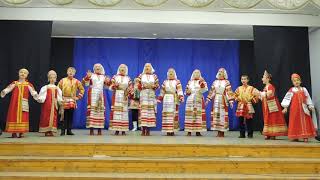 Песня - "Посылала меня мать яровое жито жать"