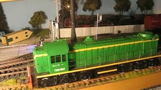 ТЭМ1 и М62 на макете. Масштаб 1.87