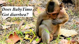 Why baby Timo does like this many times, Does he got diarrhea?