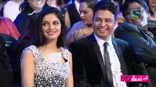 ShahRukh Khan Grand Entry and Performance Filmare 2016