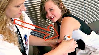 INSERTING A DEXCOM SENSOR AT COMIC CON | ANOTHER DAY IN THE LIFE OF A TYPE 1 DIABETIC!