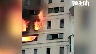 В Кизилюрте страшно горит многоэтажный дом - Пожар - Видео 2018