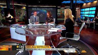 Norah O'Donnell and Megan Glaros - leggy news team - Feb 28, 2014