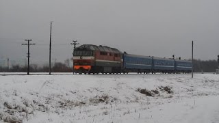 Тепловозы ТЭП70-0224 и ТЭП70-0225 близ станции Могилёв-II.