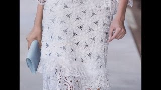 Цветочный мотив к костюму  для Афродиты от Oscar de la Renta.