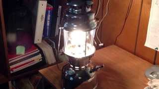 Coleman Lanterns, Lighting a Petromax