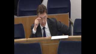 Senator Martynowski pyta i tłumaczy, sekretarz stanu... zagubiony