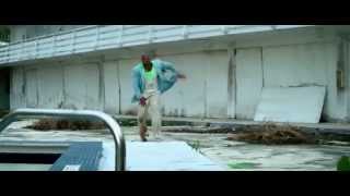 Pain & Gain Dwayne Johnson takes a bullet in his feet scene
