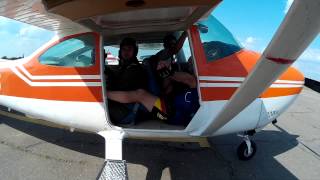 Парашютисты Молдовы, посадка в самолет Cessna -182, аэродром Вадул-Луй-Водэ.
