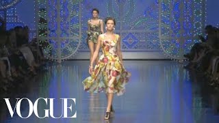 Dolce & Gabbana Ready to Wear Spring 2012 Vogue Fashion Week Runway Show