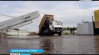 Дожди пришли, реки вышли из берегов. Сотрудники МЧС отправились спасать жителей подтопленных районов