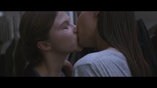 Первый поцелуй с девушкой — Тельма, 2017