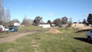 Thunder Tiger EB4 S3 nitro buggy jumps car