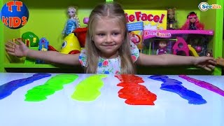 Игрушки для детей. Ярослава проводит эксперименты с цветными лизунами. Tiki Taki Kids