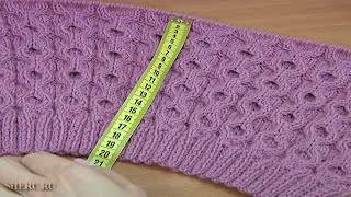 Шапочка спицами с красивым узором. Урок 166