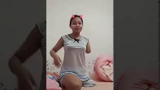 OOE Amputee cute dancing