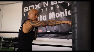 How to throw a STRAIGHT RIGHT with proper boxing technique
