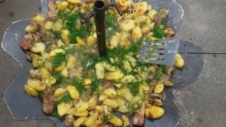 Сковорода из диска бороны, жарим картошку с мясом на диске из бороны видео
