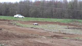 Losi 5ive T with Losi pipe vs HPI Baja 5t by AFU-2