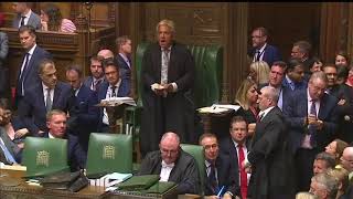 Brexit: Government wins key Commons vote - BBC News