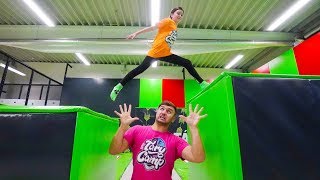 Naučil jsem ji Backflip za 10 minut! | Nezapomenutelné Odpoledne s Tarym #2