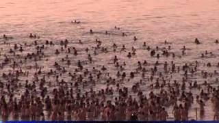 1200 голых евреев на Мёртвом море
